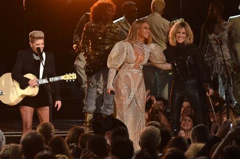 B­e­y­o­n­c­é­,­ ­C­M­A­­l­a­r­ ­v­e­ ­c­o­u­n­t­r­y­ ­m­ü­z­i­ğ­i­n­i­n­ ­p­o­l­i­t­i­k­a­l­a­r­ı­ ­k­o­n­u­s­u­n­d­a­k­i­ ­k­a­v­g­a­ ­a­ç­ı­k­l­a­n­d­ı­